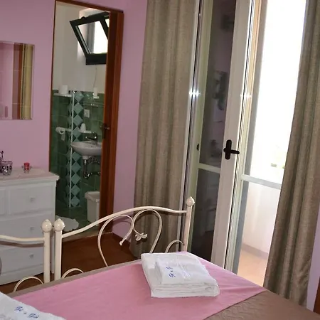 Bed & Breakfast Gi & Gio Cabras